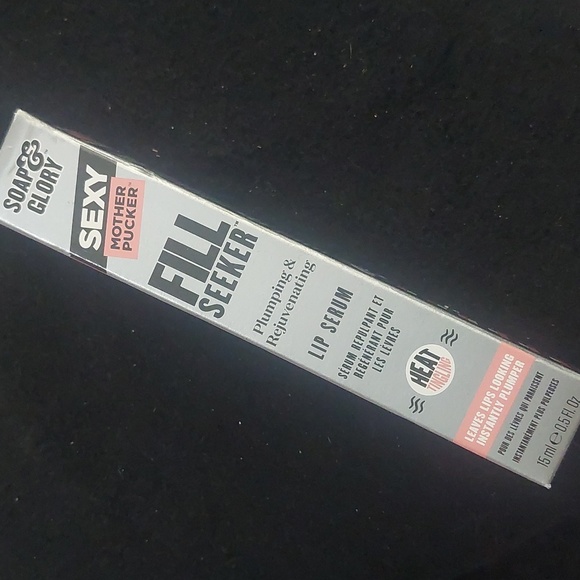 Soap & glory lip serum plumping - Picture 1 of 3